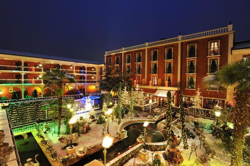 4-Sterne Erlebnishotel El Andaluz, Europa-Park Freizeitpark & Erlebnis-Resort Руст Екстериор снимка